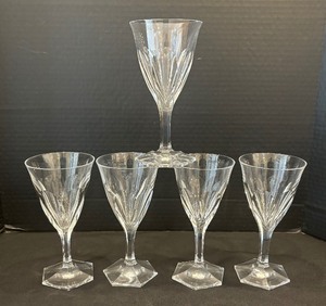 lot 115A image: Val St. Lampbert Belgian Siebel Stemware