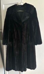lot 108 image: J. Zweig New York Fur Coat