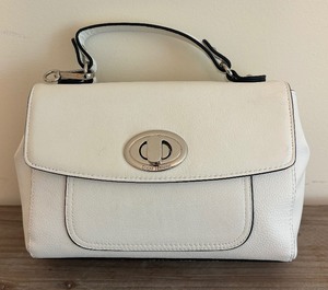 lot 127 image: Classy Giani Bernini Handbag