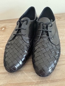 lot 79 image: Meucci Black Woven Leather Lace-Up Shoes Size 6.5, Made in Italy