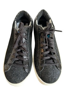 lot 29C image: Shoes
