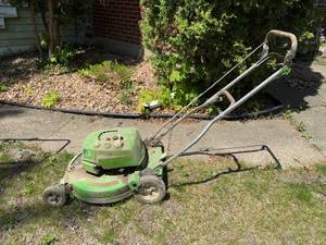 LAWN-BOY Gas Powered Push Lawn Mower