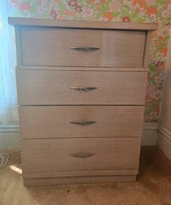 lot 22 image: 4-Drawer Wooden Chest of Drawers with Brass Pulls