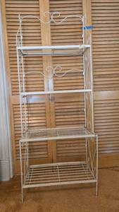 lot 25 image: Vintage White Metal Bakers Rack with Scrolled Design
