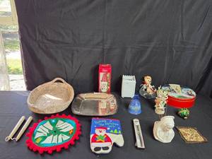 lot 45 image: Collection of Christmas Decor and Vintage Ornaments