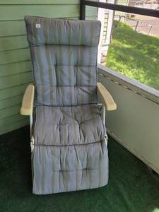 lot 53 image: Reclining Outdoor Patio Chair with Cushioned Backrest
