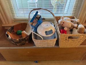 lot 85 image: Collection of Wicker Baskets with Household Items