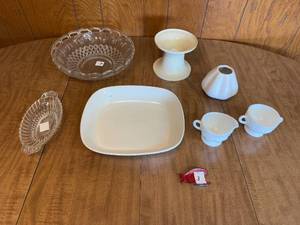 lot 89 image: Collection of Assorted Decorative Dishware Items