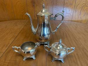 lot 90 image: Vintage Silver-Plated Tea Service Set with Teapot, Sugar Bowl, & Creamer