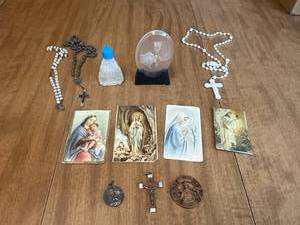 lot 100 image: Collection of Religious Items including Rosaries and Cards