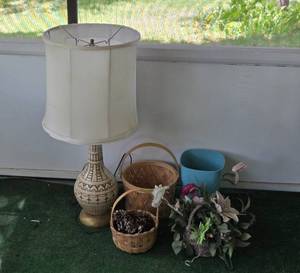 lot 145 image: Decorative Table Lamp with Assorted Baskets and Faux Flower Arrangement
