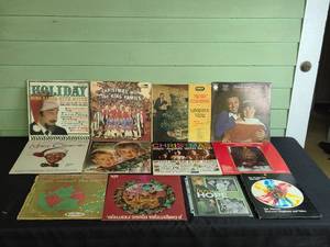 lot 166 image: Collection of Vintage Christmas Music Vinyl LP Records