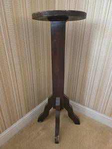 lot 183 image: Vintage Wooden Plant Stand