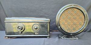 lot 205 image: Vintage Atwater Kent Radio Model 46 with Speaker