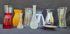 lot 206 image: Assorted Collection of Glass Vases and Towels