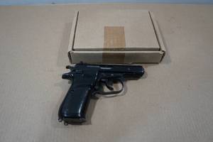 lot 17 image: CZ 82 9mm Makarov Semi-Auto Pistol