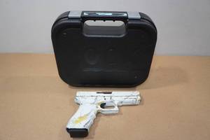 lot 28 image: Glock 17 Gen 4 9mm Semi-Auto Pistol - True Timber Snowfall Camo