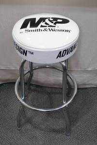 lot 57 image: Smith & Wesson M&P Dealer Exclusive Padded Stool