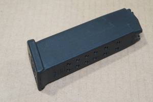 lot 85 image: Glock 9mm 15 Round Magazine