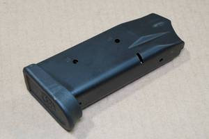 lot 87 image: Taurus PT145 .45 ACP 10 Round Magazine