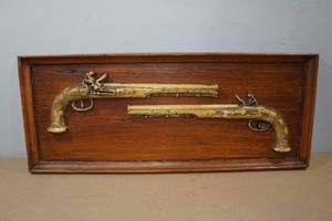 lot 113 image: Decorative Dual Flintlock Pistol Wall Hanger