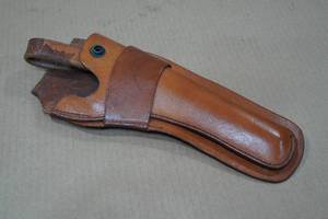 lot 134 image: Molded Leather Holster for Harrington & Richardson 922