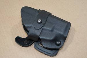 lot 136 image: Safariland Molded Poly Holster for Glock 2627