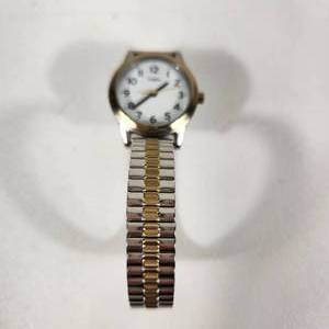 lot 10 image: Womans GoldSilver Timex Wrist Watch Stretchy Band Stainless Steel Back Indiglo WR30M Great Condition Running