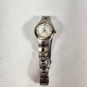 lot 16 image: Womans Timex GoldSilver Wrist Watch Stainless Steel Back Good Condition Running