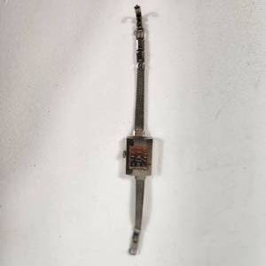 lot 18 image: Womans Cornavin Wrist Watch 17 Jewels Silver Stainless Steel Back Running Fair Condition