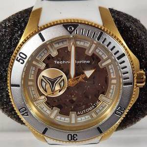 lot 38 image: Mens New White.GrayGold Wrist Watch Techno Marine Cruise Shark No. 10154751 Automatic