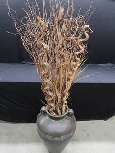 lot 21 image: LARGE GINGER JAR