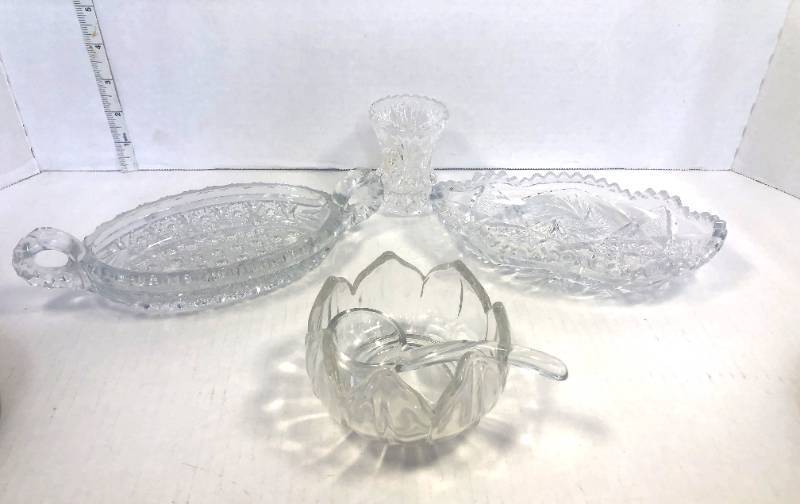 lot 32 image: 5 Cut Glass Pieces Toothpick Holder, Condiment Dishes