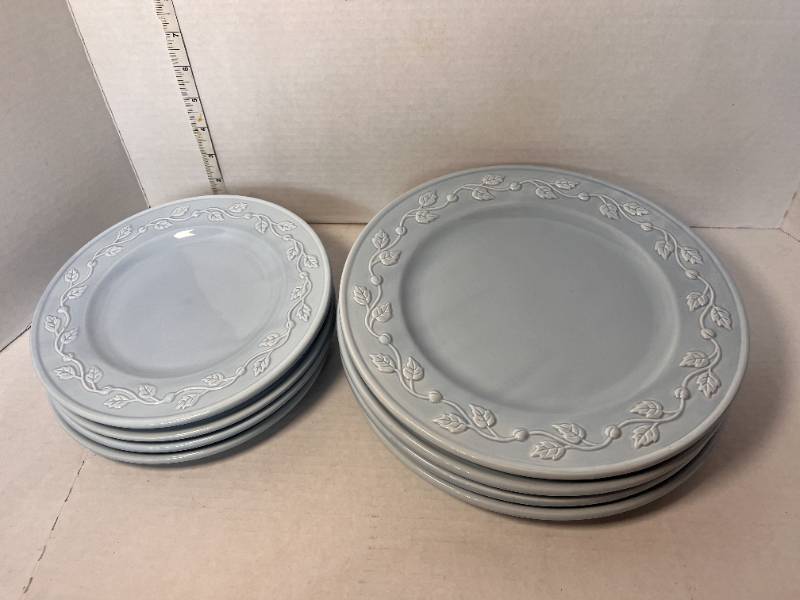 lot 84 image: Enesco Country Gate Ivy Dinner plates and Salad Plates