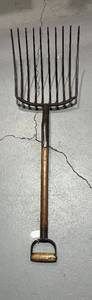 lot 12 image: Vintage Hay Fork