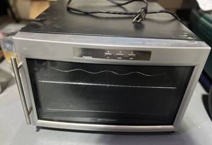 lot 15 image: Emerson 8-Bottle Wine Cooler Thermal Glass Door