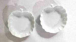 lot 98 image: Pair of Vintage Japan Nut Dishes