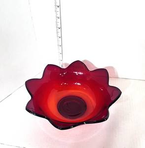 lot 101 image: Vintage Depression Ruby Red Flower Bowl
