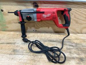 lot 113 image: MILWAUKEE 5262-21 Corded 1 SDS Plus Rotary Hammer