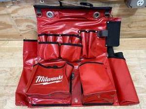 lot 152 image: Milwaukee Compact Aerial Apron Model # 48-22-8291