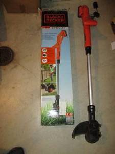 lot 273 image: Black and Decker 20v cordless 10in ...