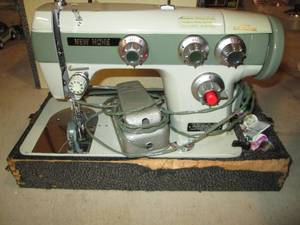 lot 278 image: Vintage New Home portable sewing ma...