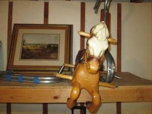 lot 287 image: Vintage Hard plastic Childrens coi...