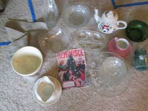lot 15 image: Collection of vintage cut glassware...