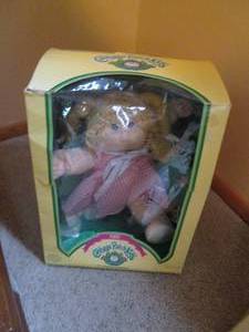lot 23 image: Vintage Coleco Cabbage Patch doll i...