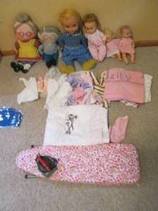 lot 26 image: Vintage Grandma and Grandpa Cloth D...