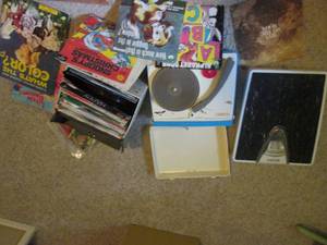 lot 41 image: Vintage Travel Record player, Learn...
