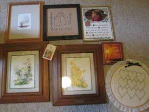 lot 45 image: Wall decor grouping...