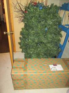 lot 65 image: 2 section Christmas tree and holida...