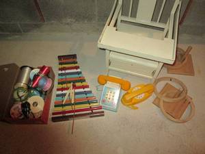 lot 76 image: Vintage toys, ring toss, ribbon, an...